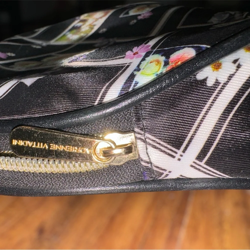 Floral Black Makeup‎ Travel Pouch